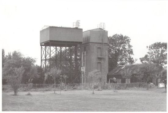 Tanks in Faberstown, near Ludgershall
